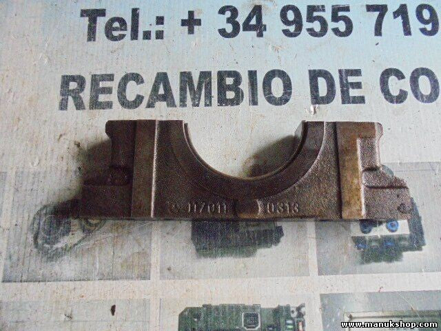 Kurbelwellenhalter Mercedes-Benz W126 C126 1170110313 117 011 03 13 GF102651