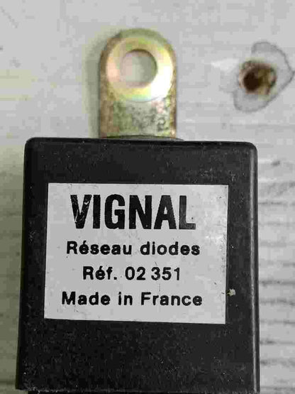 Relais Renault Midliner S140 Reseau diodes Vignal ref. 02351 02 351