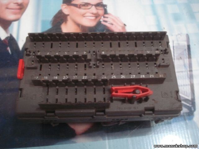 Sicherungskasten Peugeot 306 9629402380