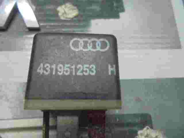 Kühlerlüfter Relais Audi 40A 431951253H 431 951 253 H 431951253 H