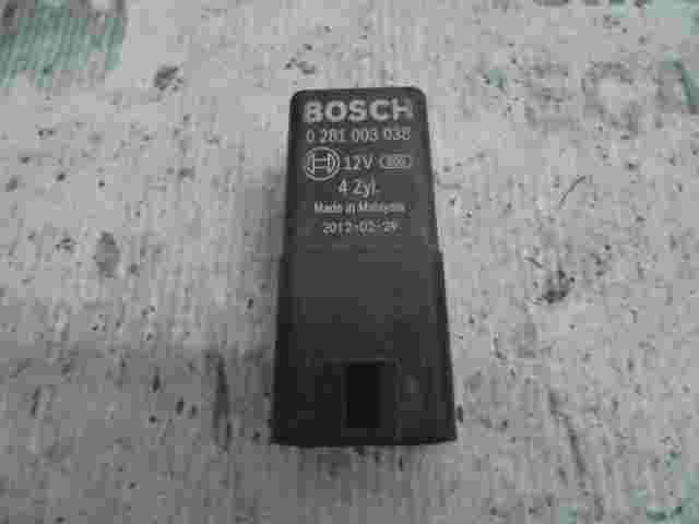 Glühzeitsteuergerät Vorglührelais VW Polo 0281003038 BOSCH 038907281D