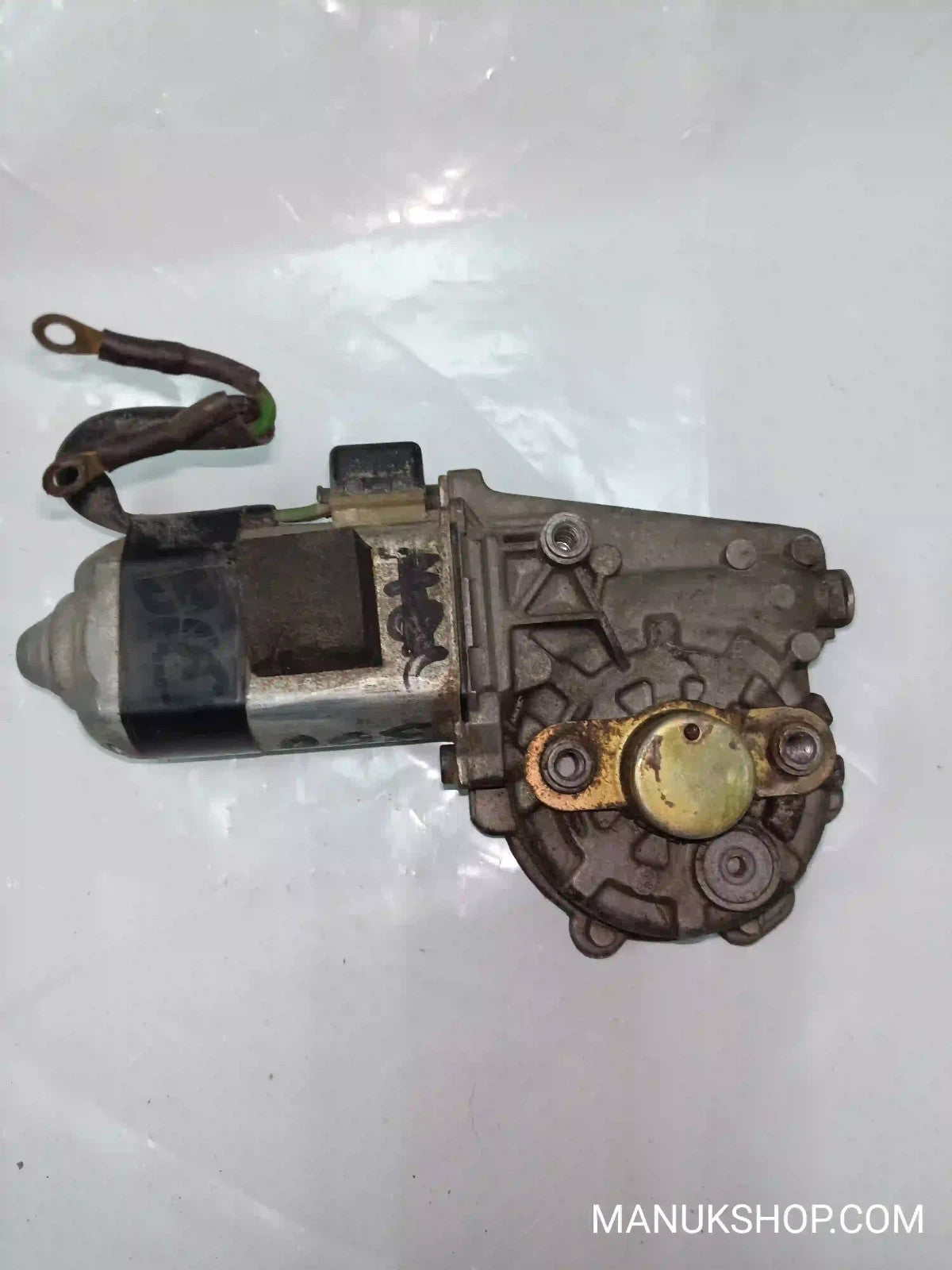 Fensterheber motor Mercedes-Benz E W124 0130821284 0 130 821 284  189729100
