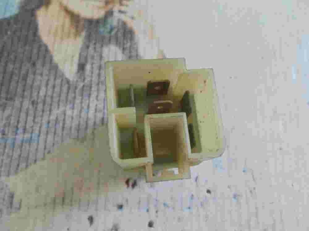 Relais Nissan Primera 25230C9972 25230 C9972 452N