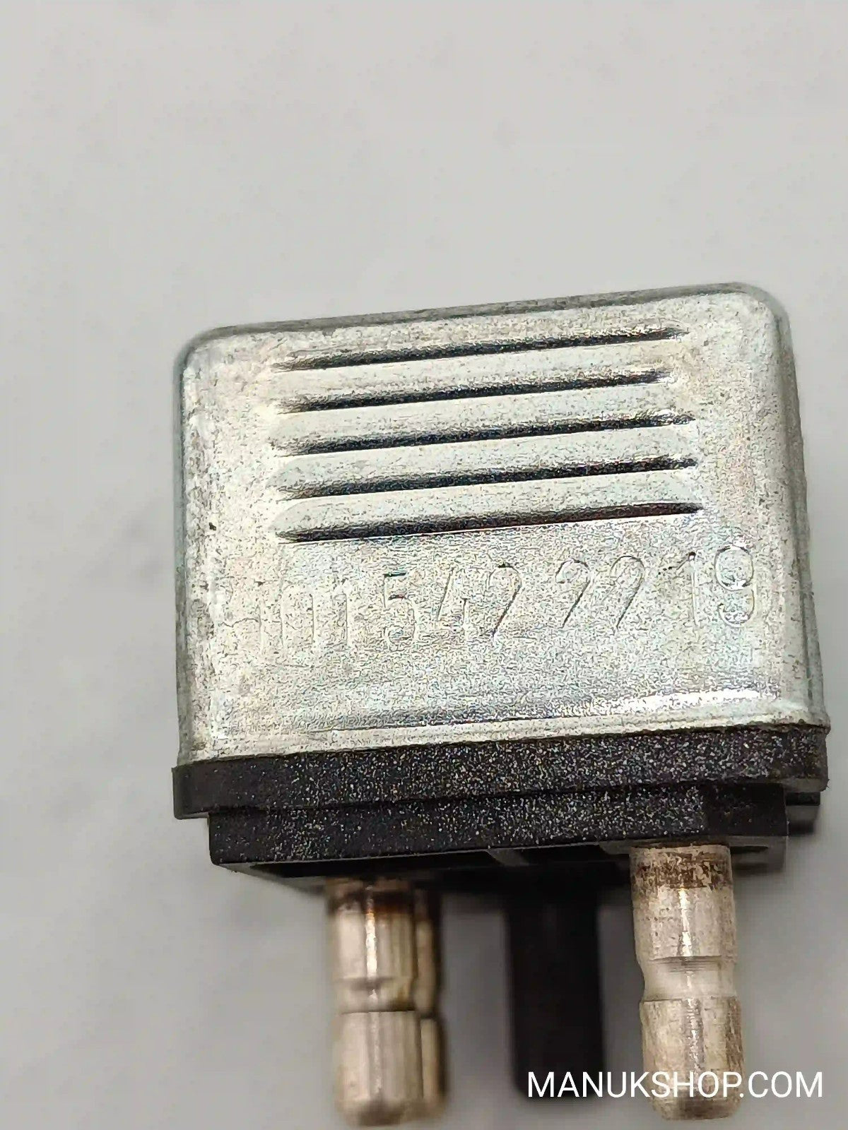 Anlasserrelais Mercedes-Benz W123 W126 W116 0015422219 001 542 22 19 0332205001