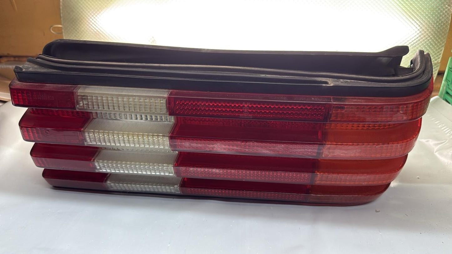 Rückleuchte rechts Mercedes S-Class W126 1268200864 R 1268200864R 220720020000