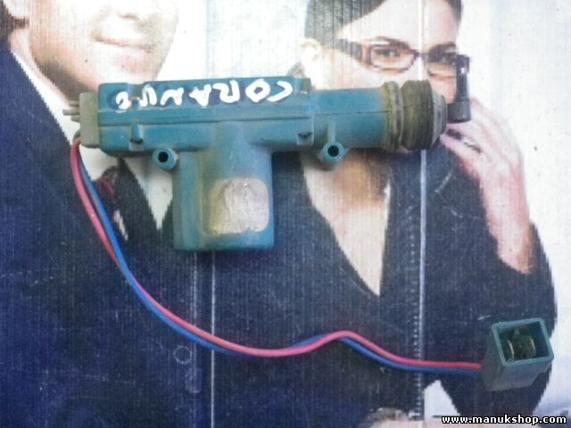 Stellmotor Zentralverriegelung Tür vorne links SsangYong Korando 1999 8835005000
