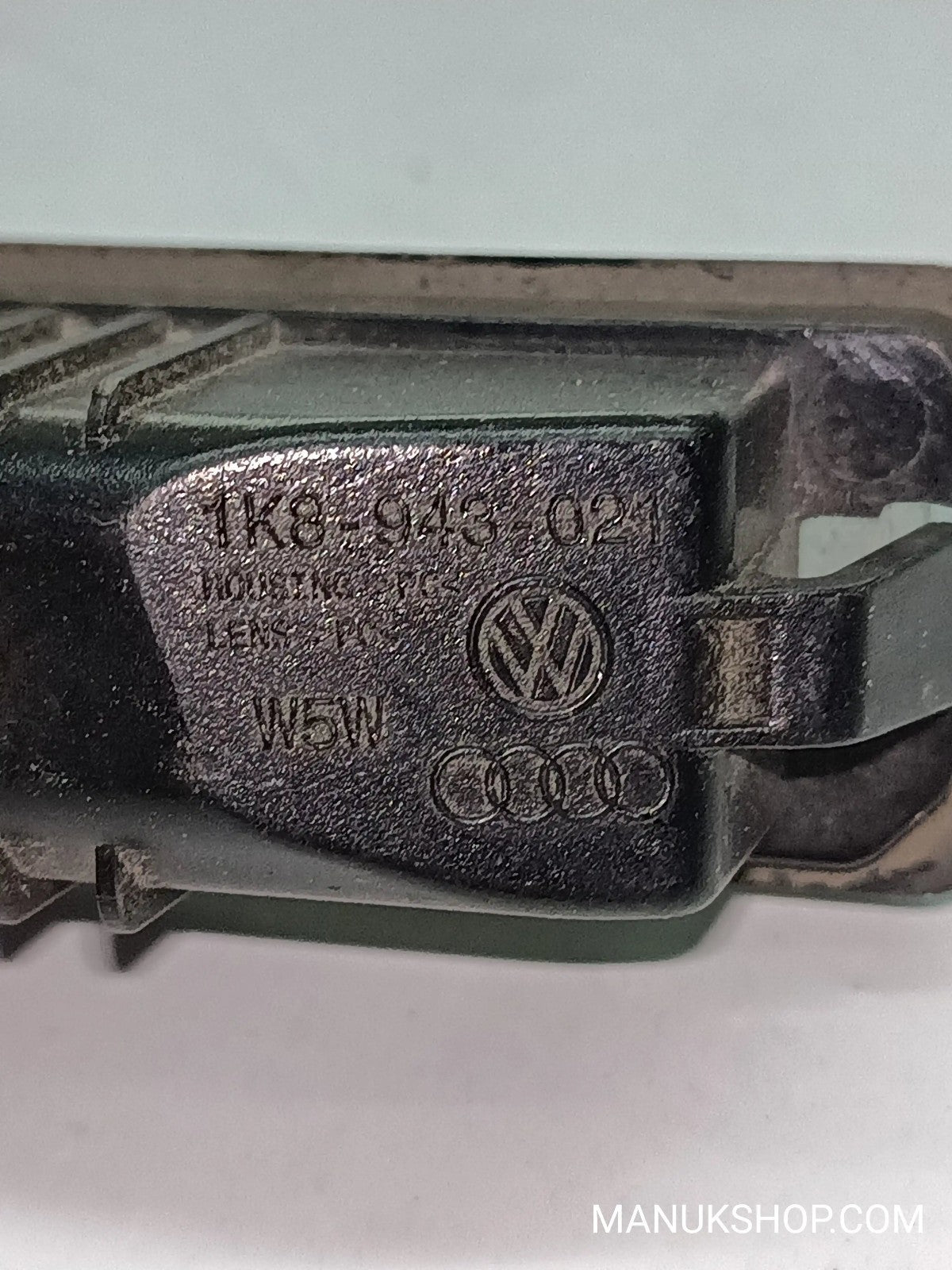 Innenleuchte  VW Volkswagen Golf Passat W5W 1K8943021 1K8 943 021