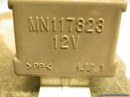 Relais Mitsubishi Pajero MN117823