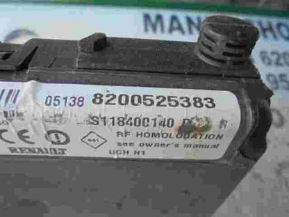 Sicherungskasten Renault Megane II UCH N1 8200525383 SIEMENS S118400140D