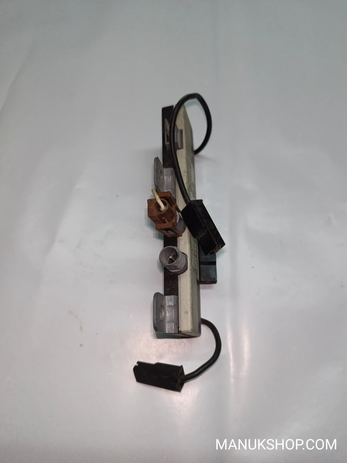 Antennenverstärker BMW 65248350350 65.24-8 350 350 D0102793 D01 02793