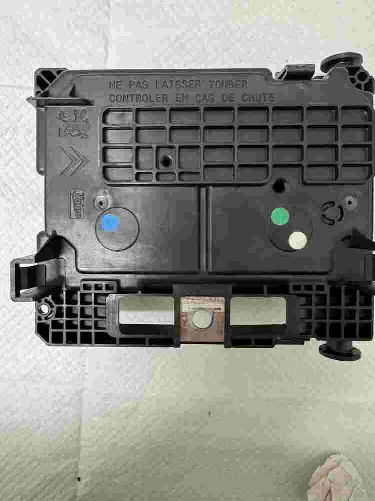 Sicherungskasten Peugeot 207 Citroen C3 C2 Xsara Picasso 9664997780 HW6-SW7-MIK6