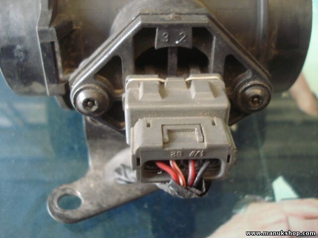 Luftmengenmesse Kia Clarus Sephia OK 9A3 13 210 OK9A313210 BOSCH M280217116