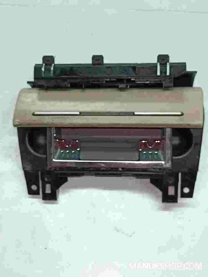 Aschenbecher  Audi A4 8E B6 B7 8E0857951F 8E0 857 951 F