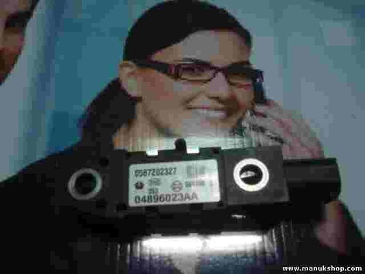 Airbagsensor Airbagsteuergerät Chrysler Dodge 0587202327 04896023AA BOSCH 060106