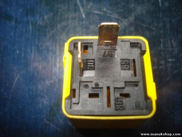 Relais BMW E34 E36 1379817 61311379817 61.31 1 379 817 601.624