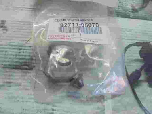 Clamp Wiring Harnes  Toyota Corolla 8271105070 82711-05070