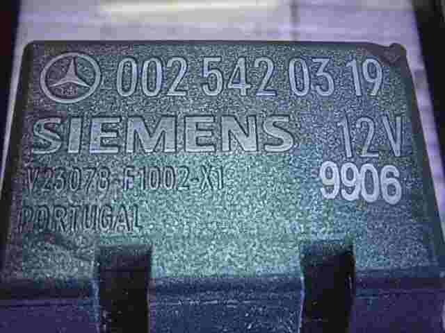 Wischerrelais Mercedes E W211 W210 320E A W168 W202  0025420319 V23078F1002X1