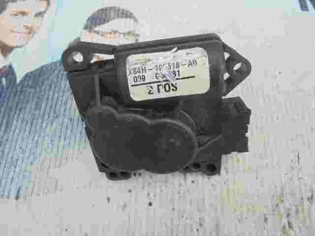 Stellmotor Heizung Ford Focus XS4H19E616AB XS4H-19E616-AB