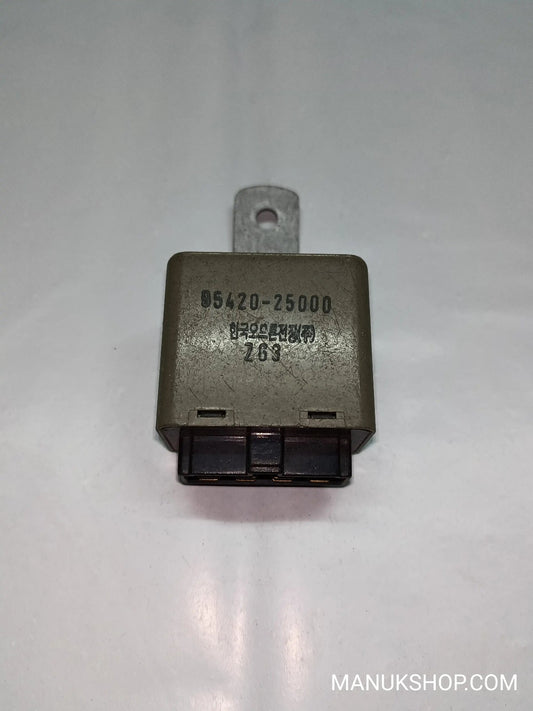 Relais Scheibenwischer Hyundai Accent 9542025000 95420-25000 Omron ZG3