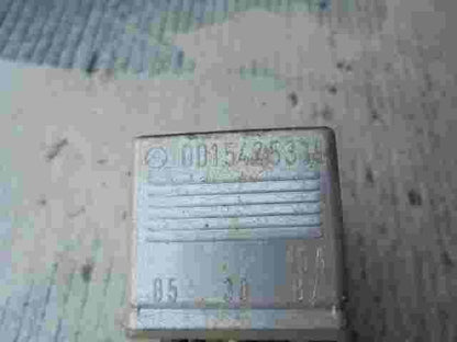 Kühlerlüfter Relais Mercedes-Benz W124 W123 W201 190 0015425319 899854 15A /30B