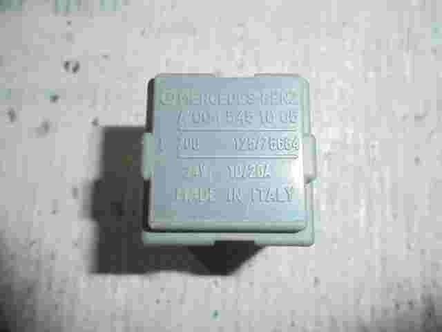Relais Mercedes-Benz A0045451005 A 004 545 10 05 24V 10/20A