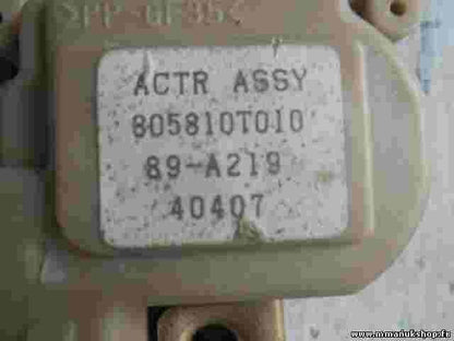 Stellmotor Zentralverriegelung Tür vorne links Nissan Atleon 805810T010 89A219