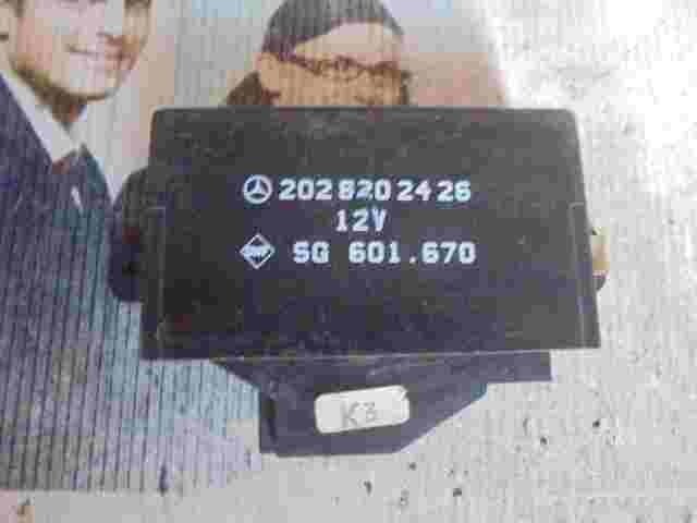 Sitzsteuermodul Steuergerät Mercedes W202 W210 W216 W221 2028202426  SG 601.607