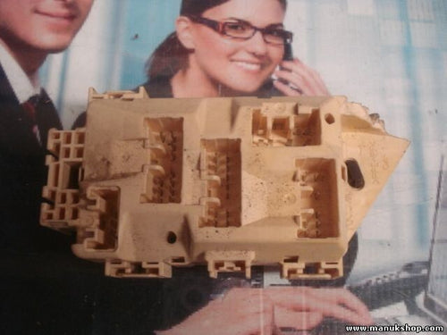 Sicherungskasten Toyota Land Cruiser j9 7F18 PPE+PP OA-1