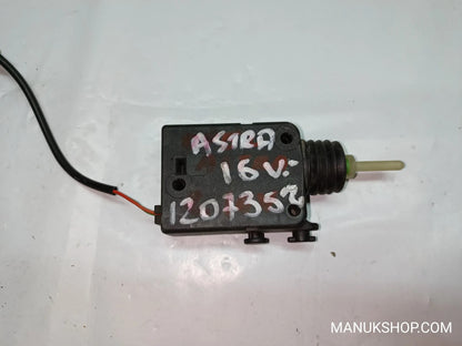 Stellmotor Heckklappe Zentralverriegelung Opel Astra G 605415 90587326 1101215