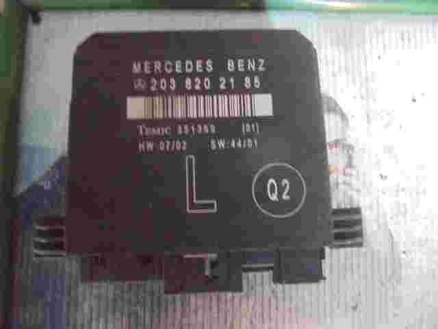 Türsteuergerät Mercedes-Benz W203 C280 C240 2038202185 Q2 TEMIC 351369 (01)