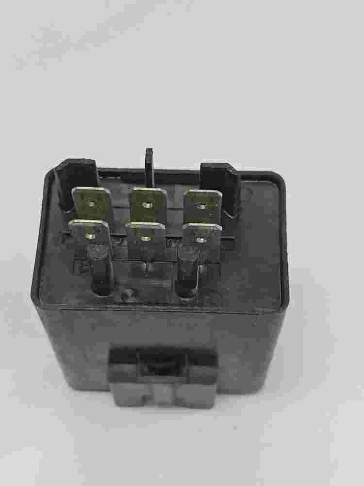 Wischerrelais Volvo 940 960 740 760 12V 6849780 68 49 780 898741000 89 8741 000