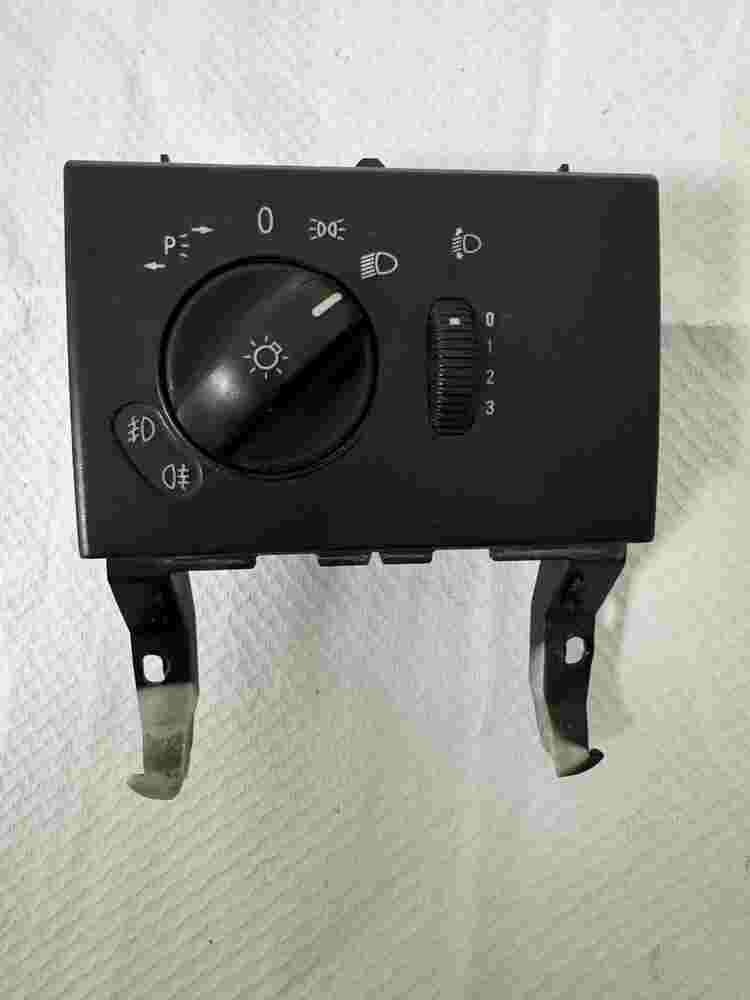 Lichtschalter Mercedes-Benz Vito Viano W639 A6395450204 A 639 545 02 04 Q10