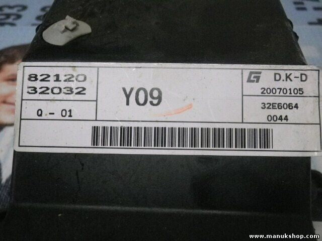 Sicherungskasten SsangYong Actyon 8212032032 8216032021 Q-01 20070105 32E6064