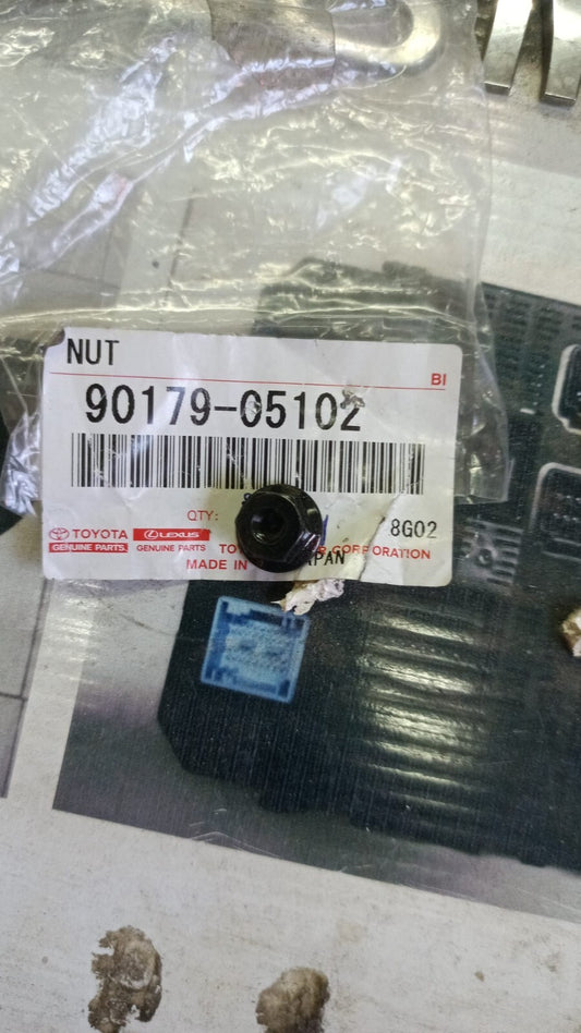 Nut / Toyota RX 350/450H Aygo Lexus IS 250 350 9017905102 90179-05102