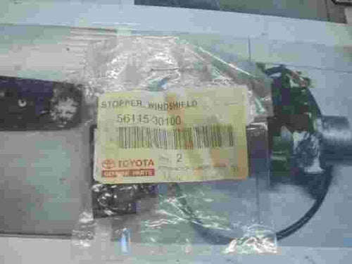 Stopper Windshield  Toyota 5611530100 56115-30100