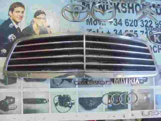 Frontgrill Grill Kühlergrill Mercedes-Benz C-Class W203 2003-2007 A2038800183