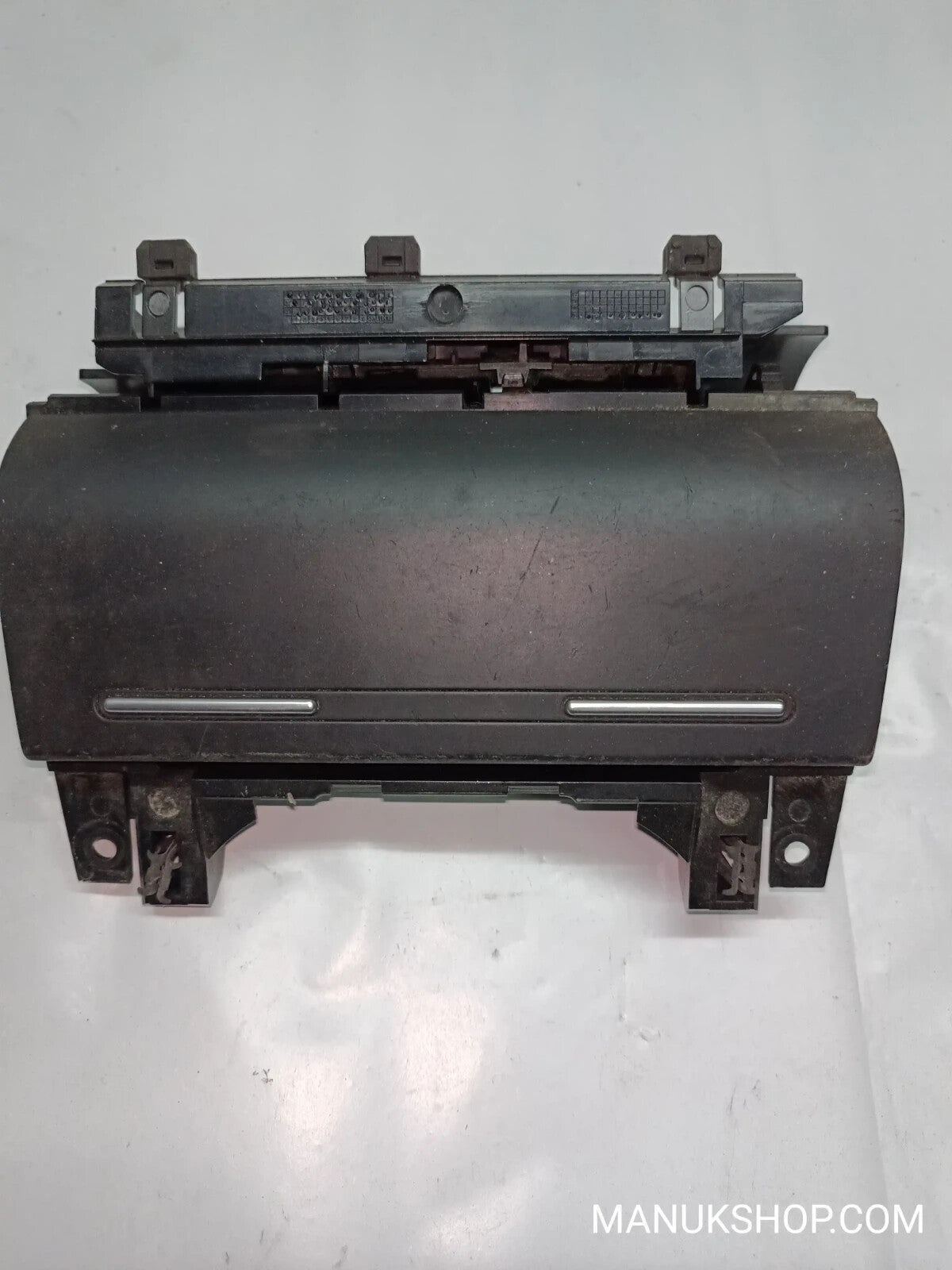 Aschenbecher Audi A4 8E B6 B7 8E0857951H 8E0 857 951 H