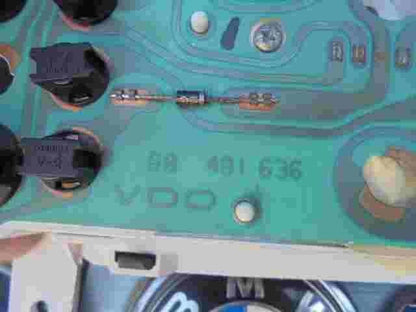 Kombiinstrument Tacho Nissan Primera (P10) 2481087J80 VDO 110008601015 88481636