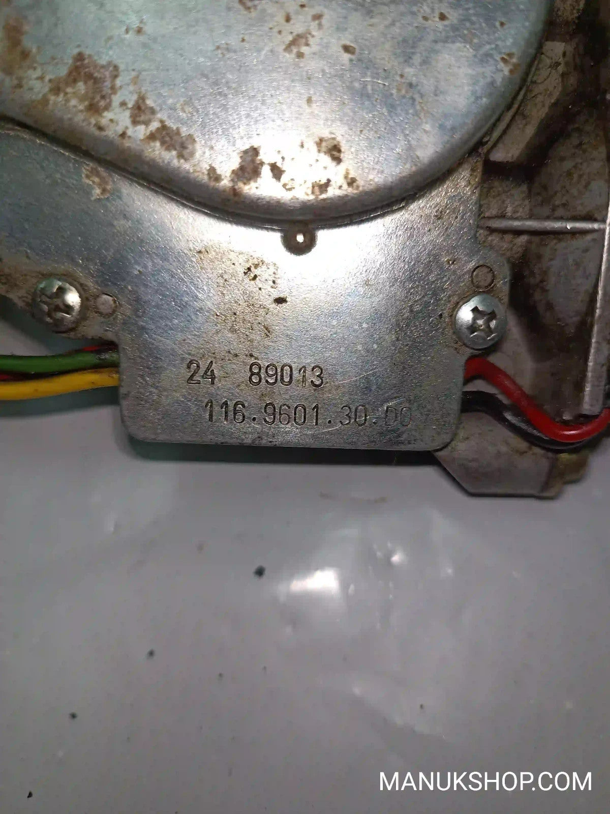 Heckwischermotor wischermotor Nissan Patrol  2489013  116960130D0 116.9601.30 D0