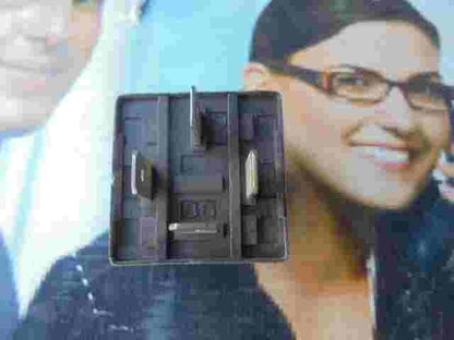Kraftstoffpumpenrelais VW Volkswagen Bora Polo Golf Passat 357906381 24530000