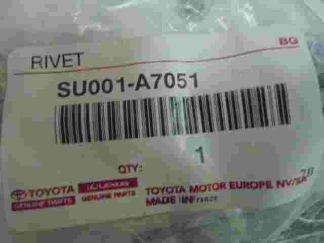 Rivet  Toyota SU001A7051 SU001-A7051