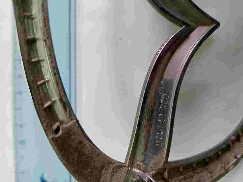 Emblem   Mazda 2 II Demio 11.5cm D65151730 D651-51-730