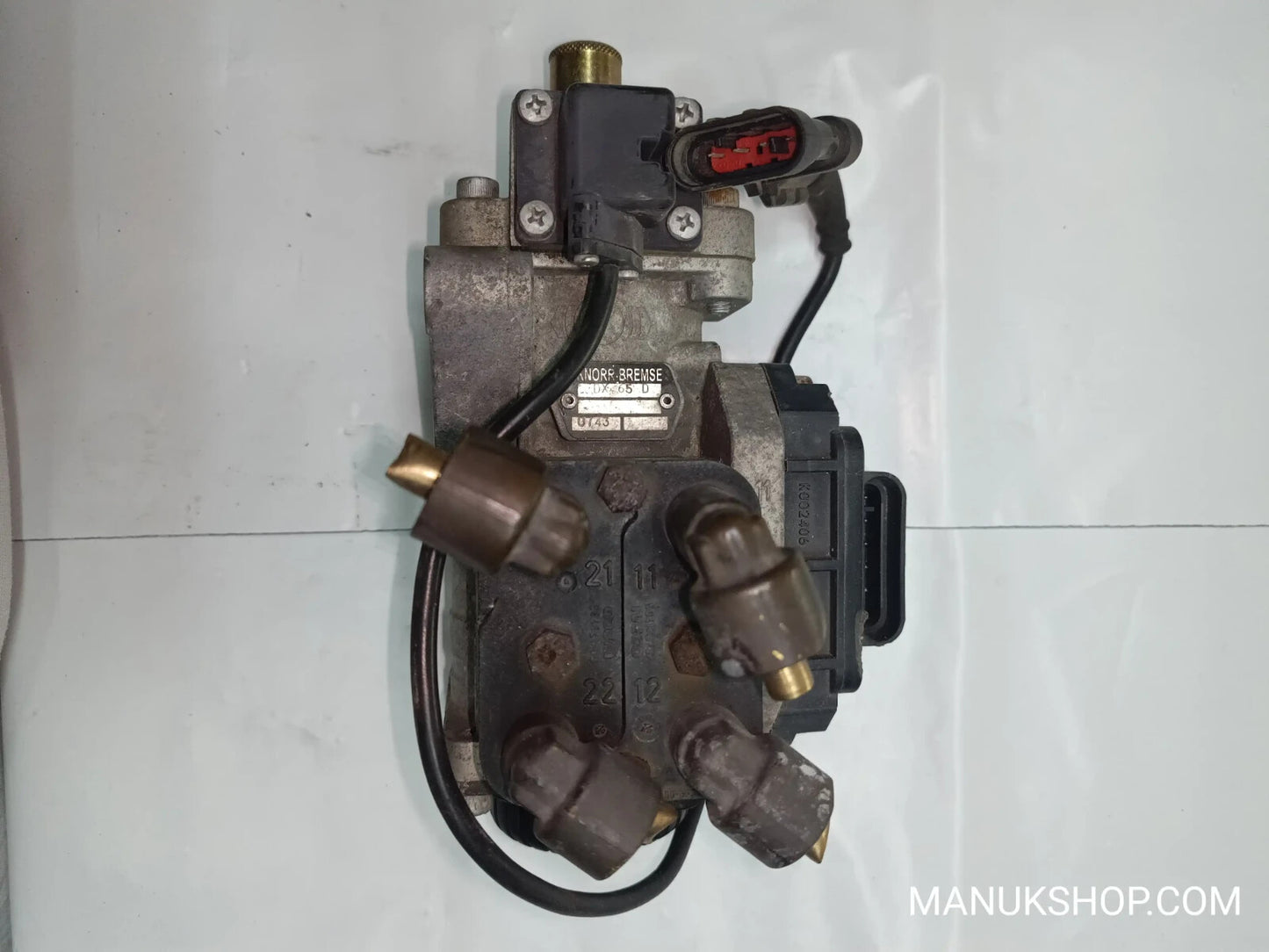 Hauptbremszylinder Iveco EuroCargo Daf Man K002406 504173737 504173735 DX65D