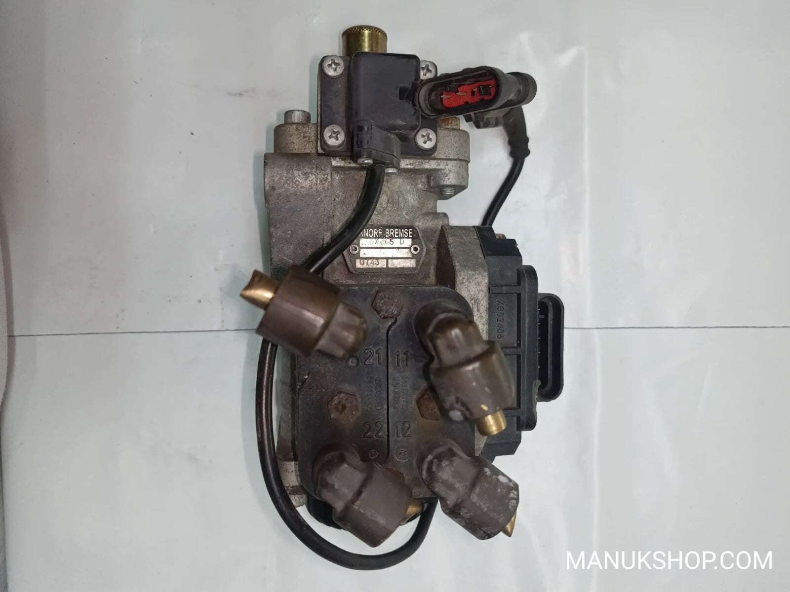 Hauptbremszylinder Iveco EuroCargo Daf Man K002406 504173737 504173735 DX65D