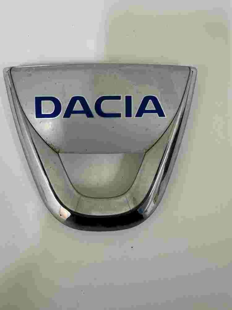 Emblem Logo hinten  Dacia Logan Sandero 2004-2017 8200811906A