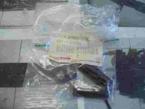 Stopper Windshield Toyota Camry Lexus 5611530120 56115-30120