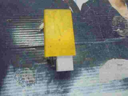 Relais Klimaanlage Fiat Punto 188 035501UC B566 12V Valeo PA66GF30 PA66-GF30