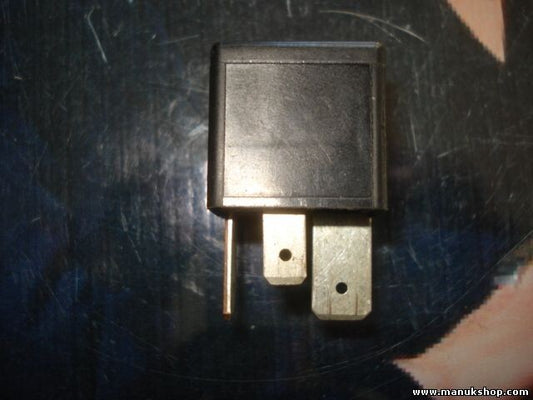 Relais Alfa Romeo Fiat 46520439 V23134J55X229 0046520439