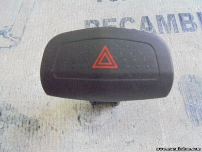 Warnblinkschalter Nissan Primera NILES 06016