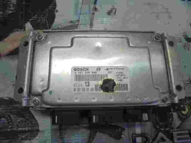 Motorsteuergerät Citroen Xsara I / II 1.6  9638765980 id09 BOSCH 0261206606